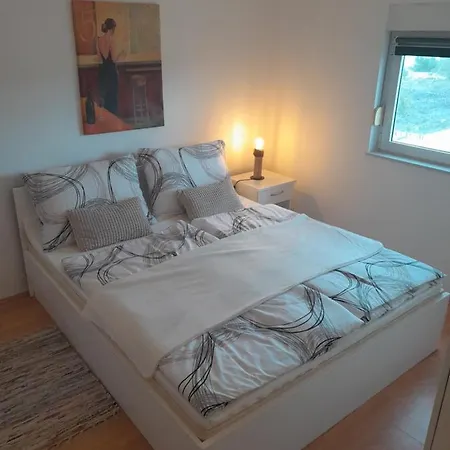 Apartment Caliente B Vir